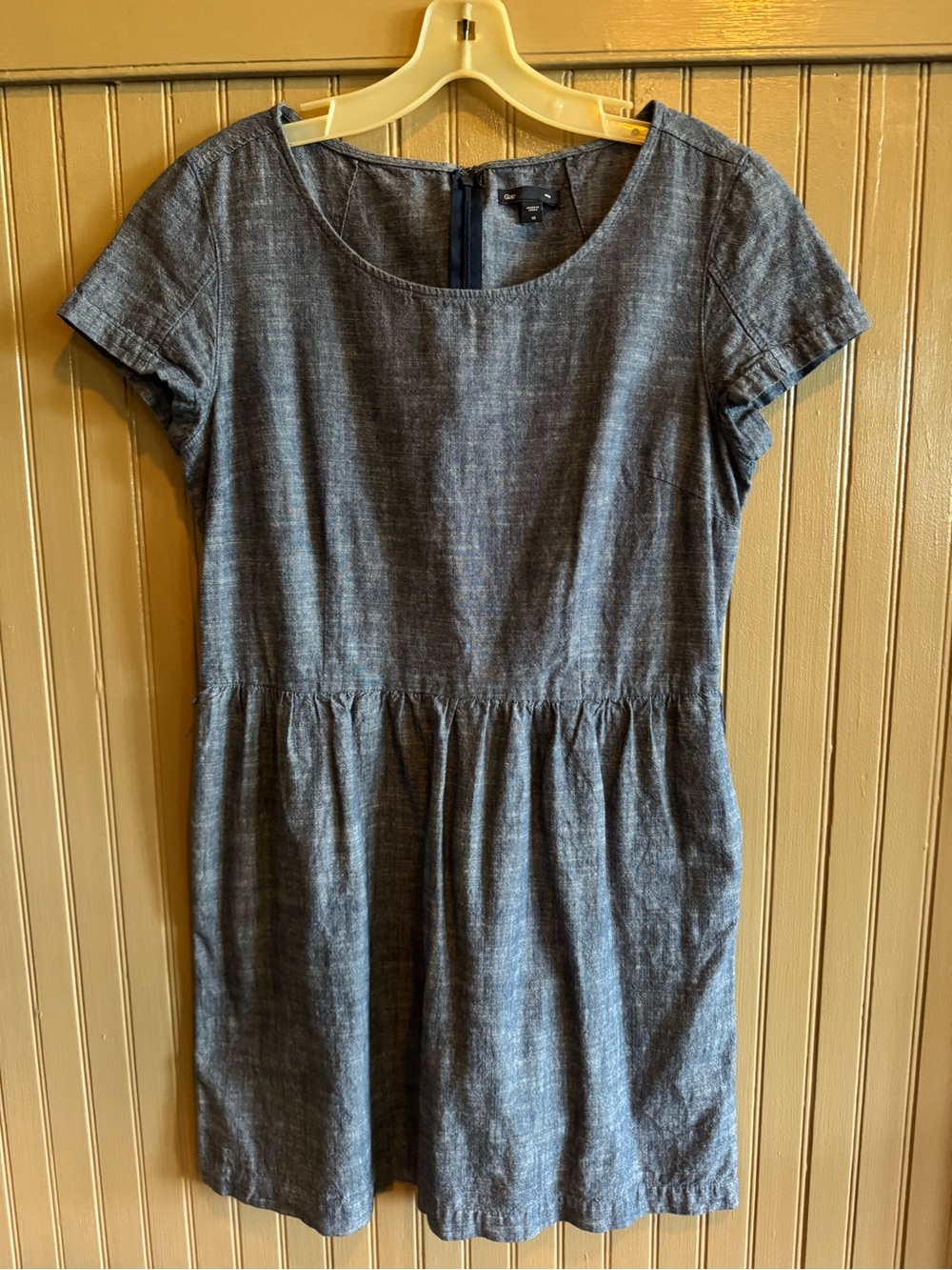 GAP Chambray Short Sleeve Dress - Blue size 10